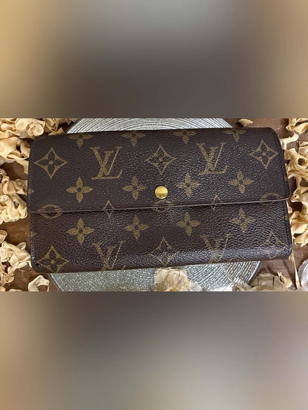 Vintage Louis Vuitton Brown Monogram Wallet/Crossbody with Gold Chain with COA - Picture 2 of 14